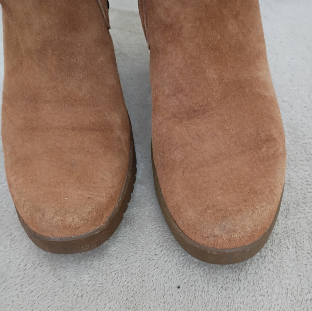 UGG Women's Tan and Chestnut Sandra Wedge Boots - Picture 11 of 16